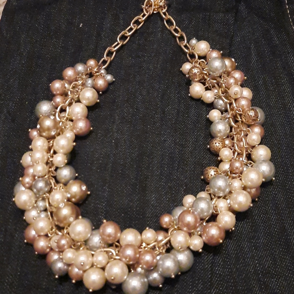 Isaac Mizrahi simulated pearl necklace